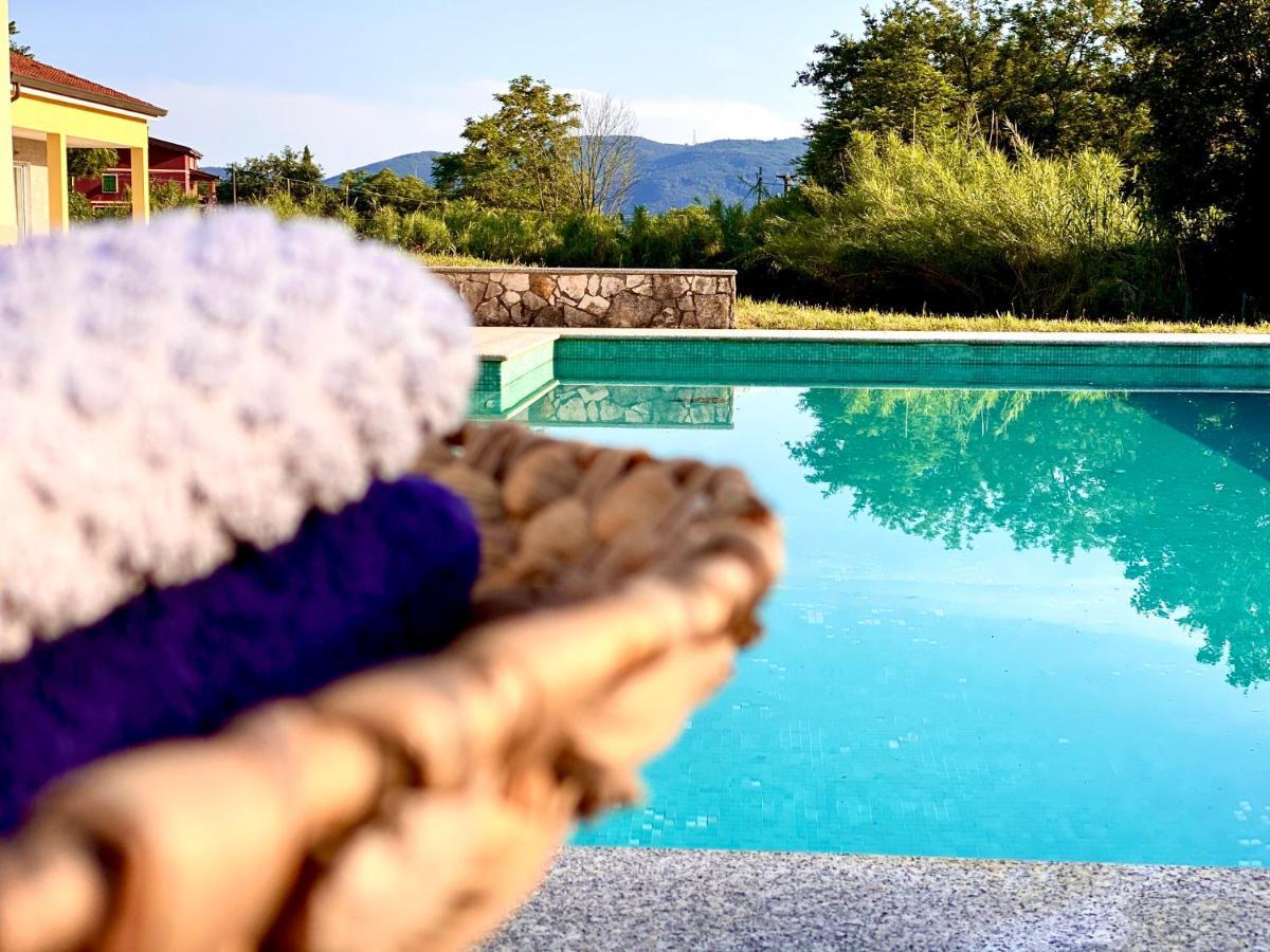 Le Village サルツァーナ エクステリア 写真