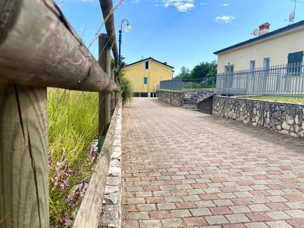 Le Village サルツァーナ エクステリア 写真