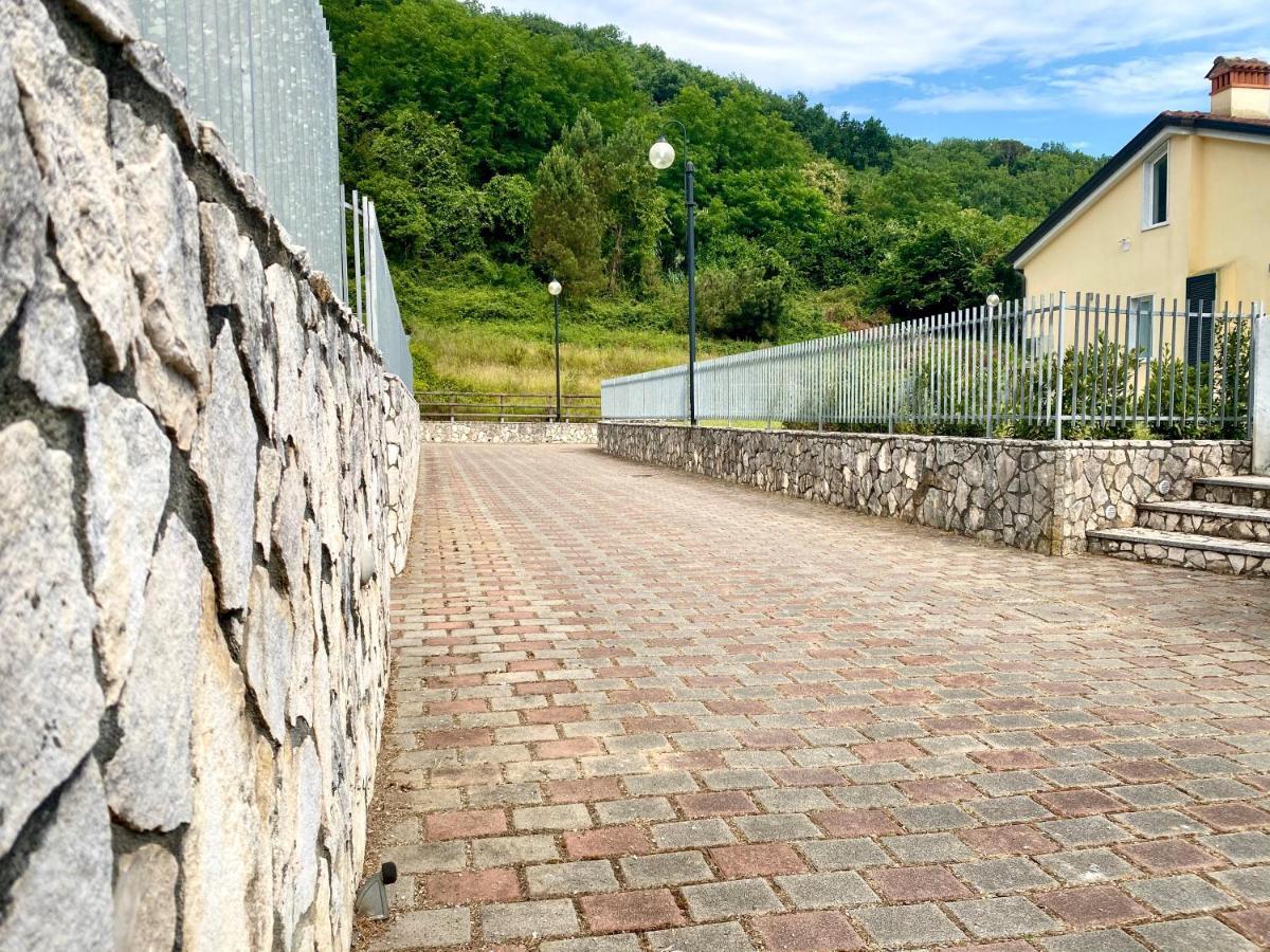 Le Village サルツァーナ エクステリア 写真